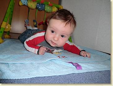 20110331-05  op de buik